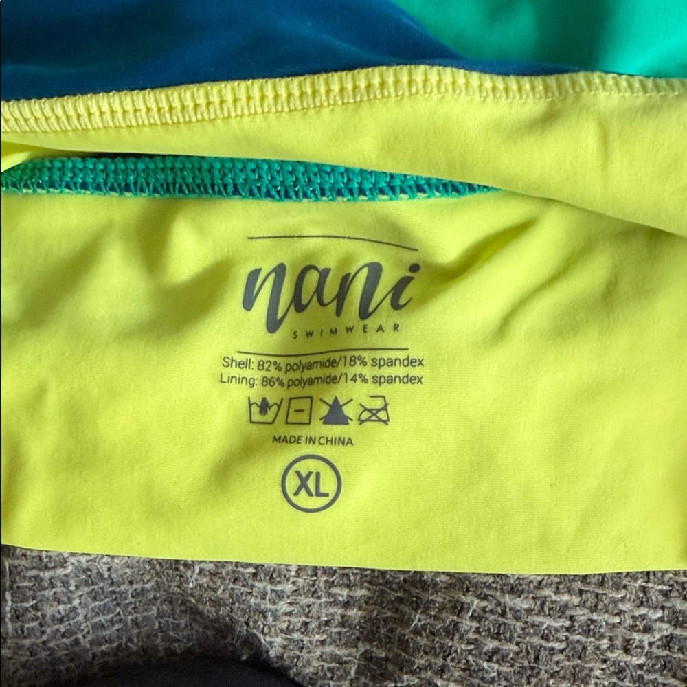 Stylish Women's Bikini Top in Green, Blue, and Yellow - Picture 4 of 4